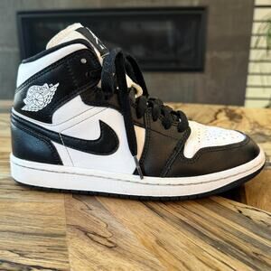 Women's Air Jordan 1 Mid Panda Classic Black White DV0991-101 WMNS Size 6